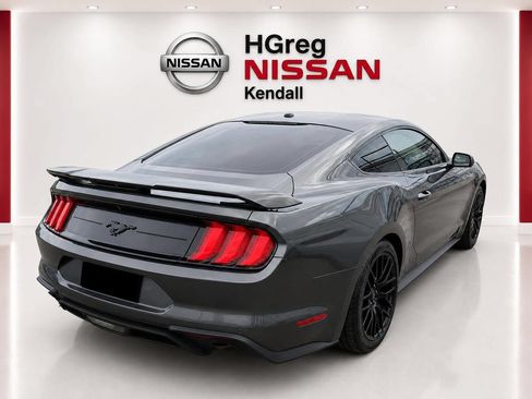 Used 2019 Ford Mustang Coupe RWD image 4