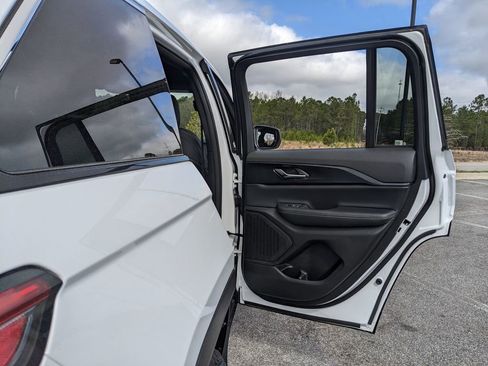 New 2026 Jeep Grand Cherokee Laredo w/ Trailer Tow Package RWD image 51