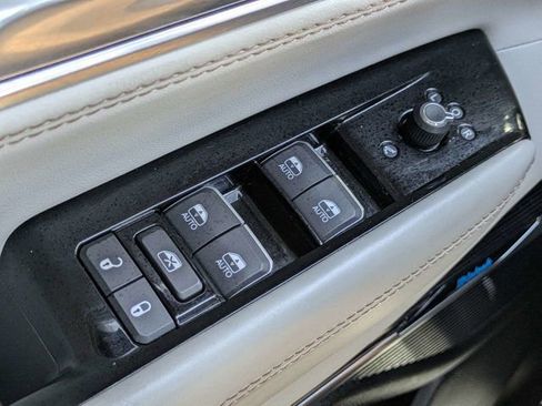 Used 2023 Jeep Grand Wagoneer L 4WD w/ Flexible Seating Group image 27