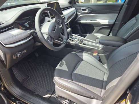 New 2025 Jeep Compass Latitude w/ Convenience Group image 20