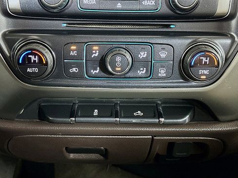 Used 2018 Chevrolet Silverado 1500 LT w/ All Star Edition image 16