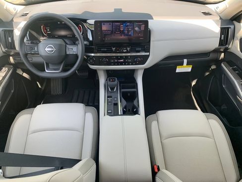 New 2026 Nissan Pathfinder SL w/ SL Premium Package FWD image 12