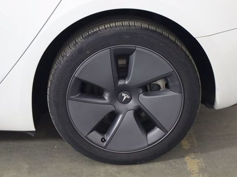 Used 2023 Tesla Model 3 Standard Range RWD image 38