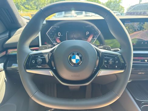 New 2026 BMW 530i xDrive AWD/4WD image 18