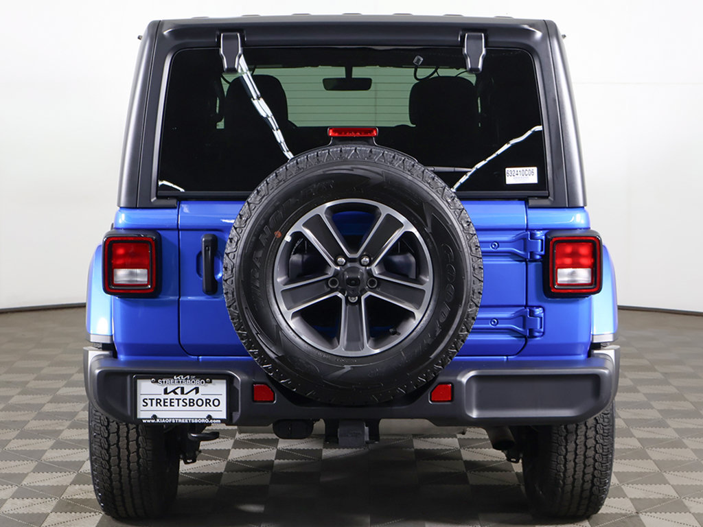 Used 2023 Jeep Wrangler Unlimited Sahara w/ Cold Weather Group AWD/4WD image 10