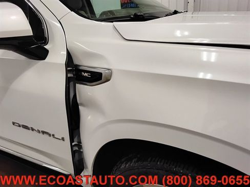 Used 2023 GMC Yukon XL Denali image 20