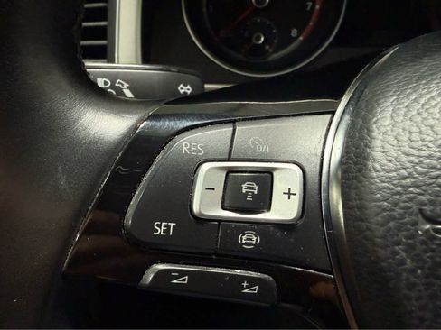 Used 2019 Volkswagen Atlas SE FWD image 18