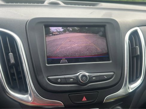Used 2021 Chevrolet Equinox LT AWD/4WD image 14
