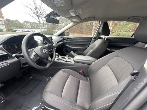 Used 2024 Nissan Altima 2.5 S image 15
