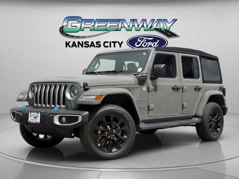 Used 2023 Jeep Wrangler Unlimited Sahara w/ Cold Weather Group AWD/4WD image 4