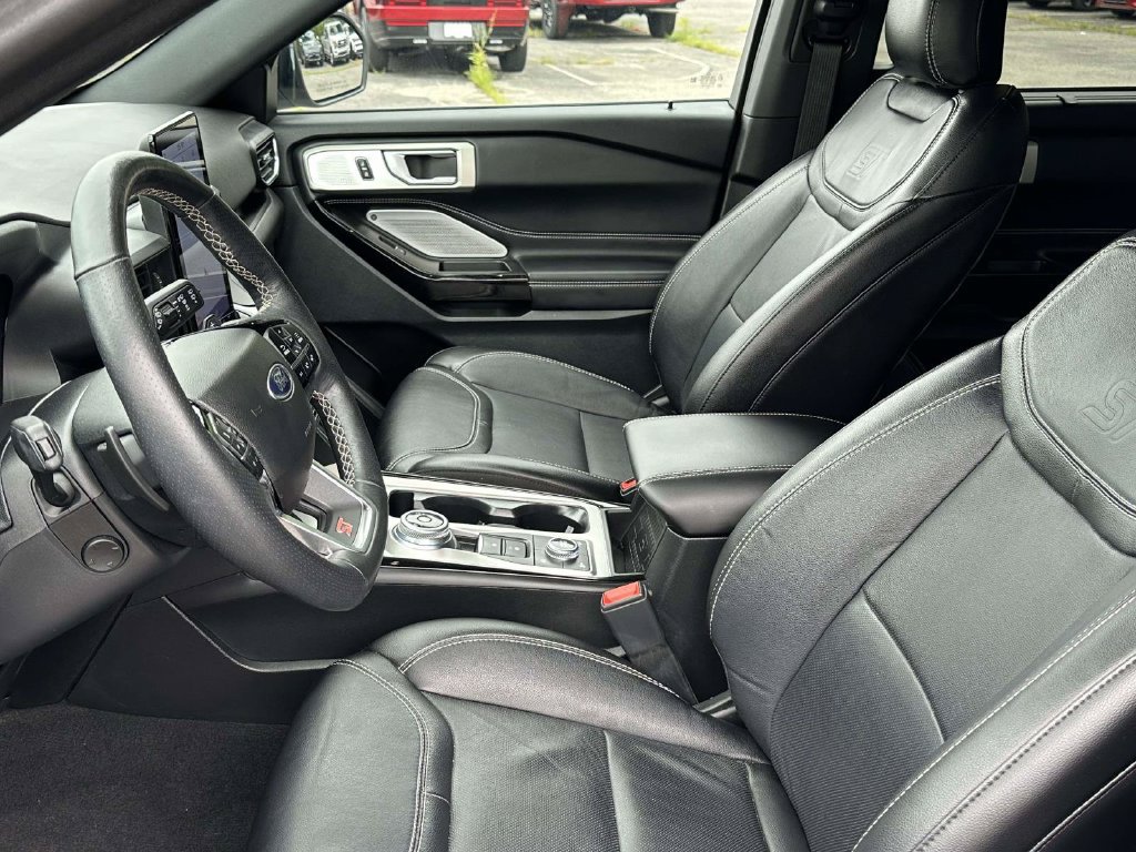 Used 2023 Ford Explorer ST w/ Equipment Group 401A AWD/4WD image 16