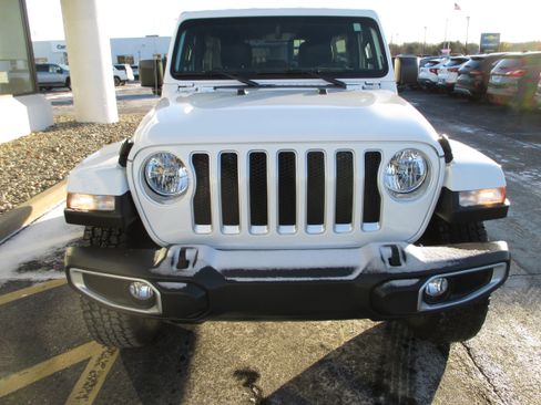 Used 2021 Jeep Wrangler Unlimited Sahara image 8