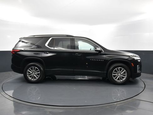 Used 2022 Chevrolet Traverse LT image 40