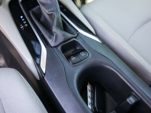 Used 2024 Toyota Corolla Cross LE FWD image 22