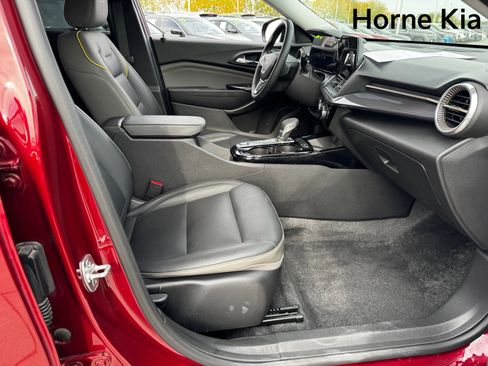 Used 2024 Chevrolet Trax ACTIV w/ Sunroof Package image 26