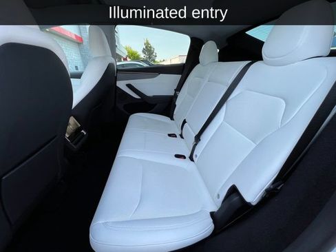 Used 2026 Tesla Model Y AWD image 12