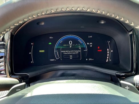 Used 2025 Toyota Camry SE image 20