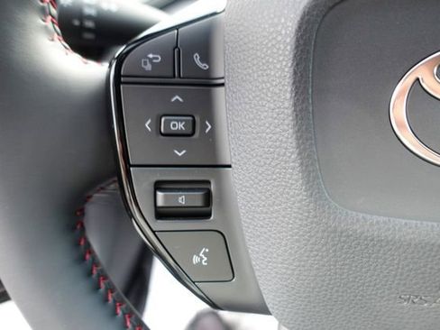 New 2026 Toyota Prius Plug-In Hybrid FWD image 15