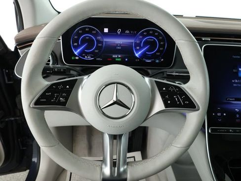 Used 2023 Mercedes-Benz EQE 500 4MATIC SUV image 11