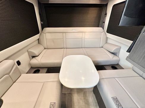 Used 2019 Mercedes-Benz Sprinter 2500 image 75
