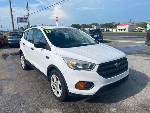 Used 2017 Ford Escape S FWD image 5