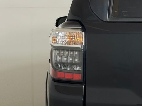 Used 2016 Toyota 4Runner Limited AWD/4WD image 13
