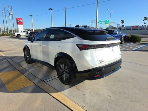 Used 2023 Nissan Ariya FWD image 7