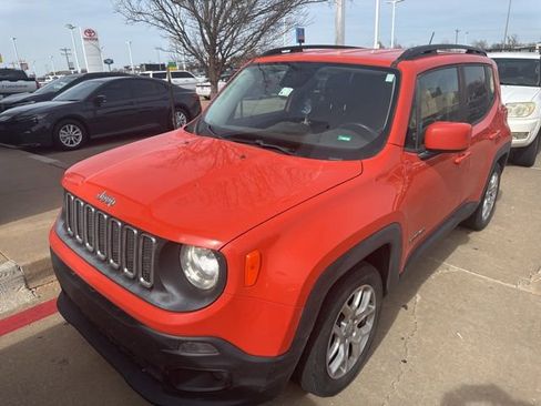Used 2015 Jeep Renegade Latitude w/ Popular Equipment Group image 2