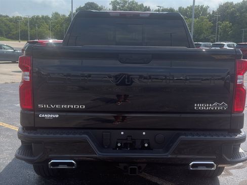 Certified 2025 Chevrolet Silverado 1500 High Country w/ High Country Premium Package AWD/4WD image 7