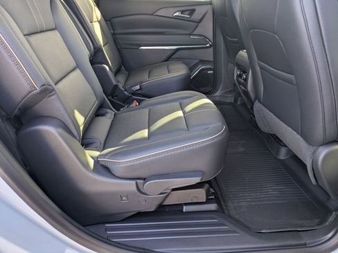 New 2026 Chevrolet Traverse High Country FWD image 38