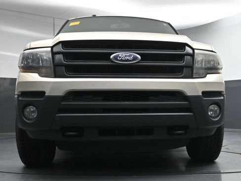 Used 2017 Ford Expedition XL image 19