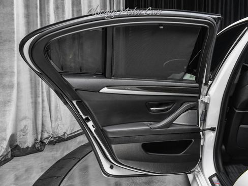 Used 2013 BMW M5 RWD image 37