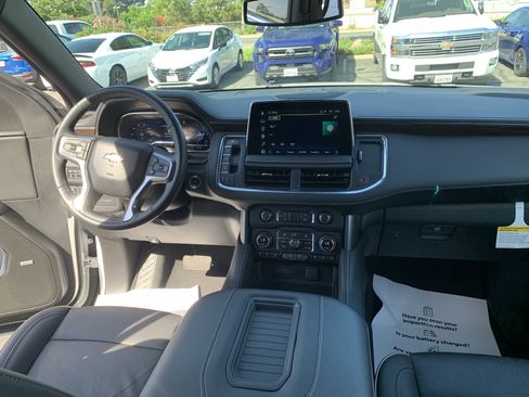 Used 2024 Chevrolet Tahoe Premier AWD/4WD image 15