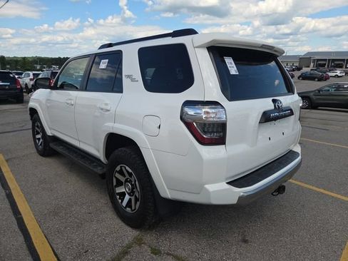 Used 2019 Toyota 4Runner TRD Off-Road AWD/4WD image 11