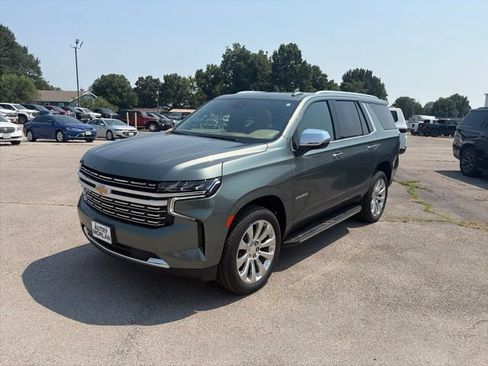 Used 2023 Chevrolet Tahoe Premier AWD/4WD image 2