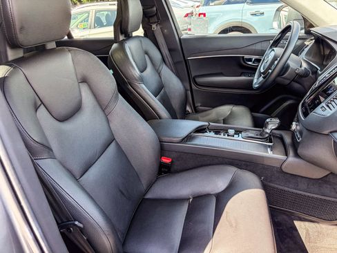 Used 2020 Volvo XC90 T6 Momentum AWD/4WD image 15