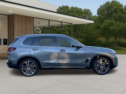 Used 2026 BMW X5 sDrive40i w/ Premium Package image 6