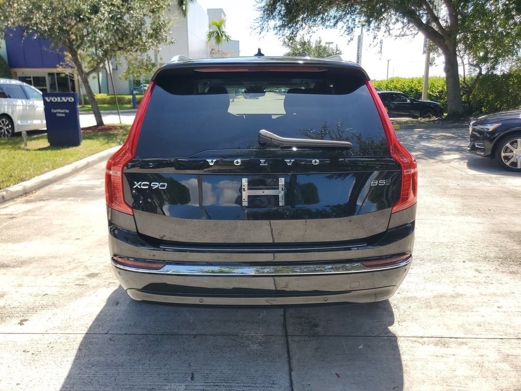 Certified 2024 Volvo XC90 B5 Plus w/ Protection Package Premier AWD/4WD image 5
