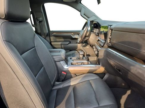 Used 2022 Chevrolet Silverado 1500 LT Trail Boss w/ Convenience Package II AWD/4WD image 17