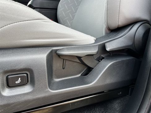 Used 2025 Toyota Tacoma SR5 image 23