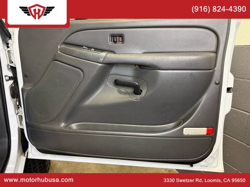 Used 2007 Chevrolet Silverado 2500 LT w/ Heavy-Duty Power Package image 45