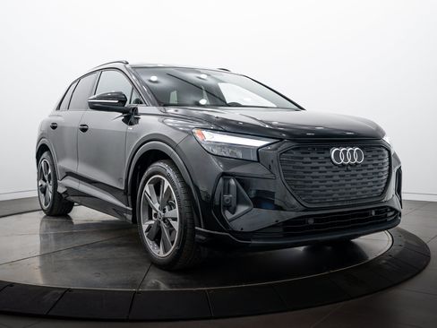 Certified 2024 Audi Q4 e-tron Premium w/ Convenience Package AWD/4WD image 2