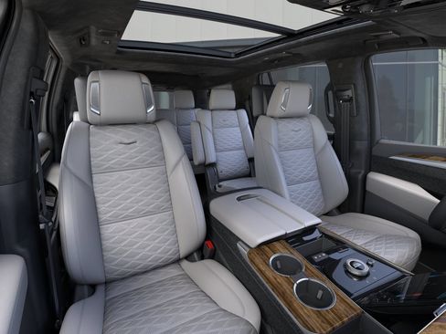 New 2026 Cadillac Escalade Platinum Sport w/ LPO, ONYX Package AWD/4WD image 41