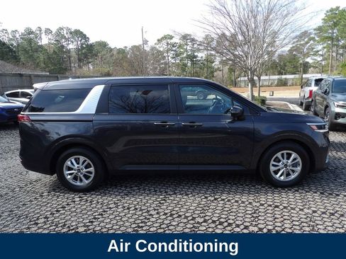 Used 2022 Kia Carnival LX FWD image 4