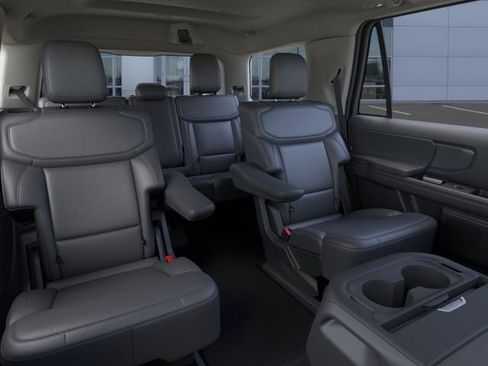 New 2026 Ford Expedition Active AWD/4WD image 11
