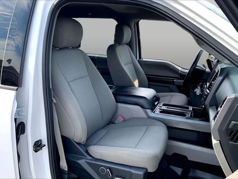 Used 2018 Ford F150 XLT w/ Equipment Group 302A Luxury AWD/4WD image 9