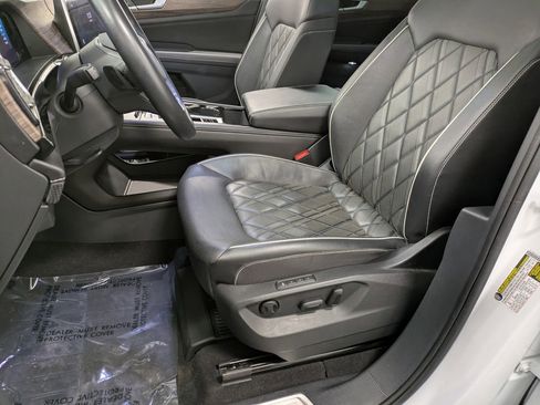 Used 2024 Volkswagen Atlas SEL Premium R-Line AWD/4WD image 10