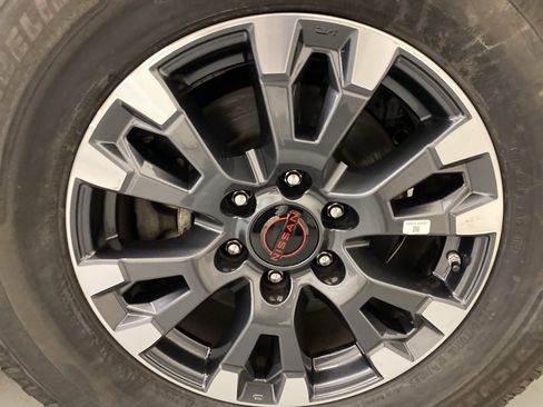 Used 2024 Nissan Titan PRO-4X w/ Pro-4x Convenience Package image 24