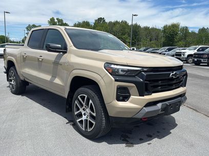 Used 2023 Chevrolet Colorado Z71 w/ Z71 Convenience Package 2