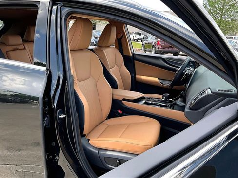 Used 2024 Lexus NX 250 FWD w/ Towing Package (2000 Lbs) image 8